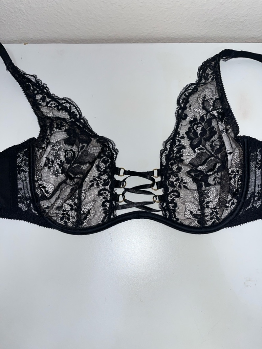 Agent Provocateur Essie Floral Lace Plunge Bra with Crisscross Detail 34DD - Picture 5 of 13